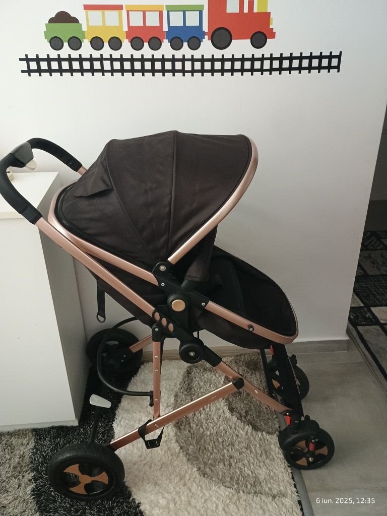 Vând cărucior in stare foarte bună! 3in1