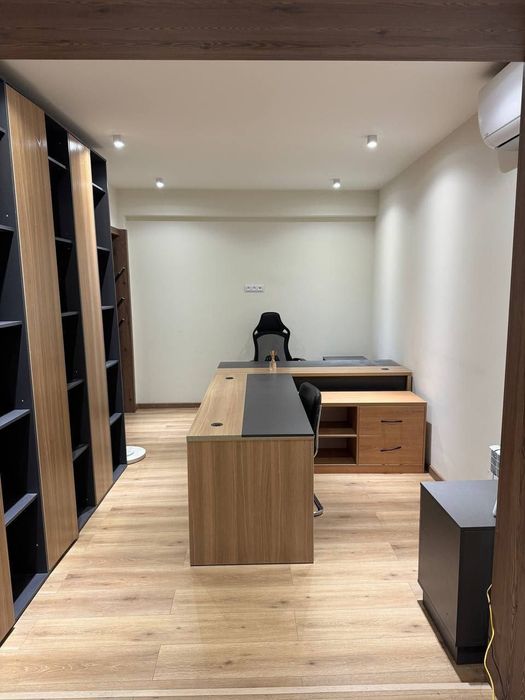 Продаётся офис вторичный фонд. 
Ц4. Метро Абдллы Кадери 

3/1/4