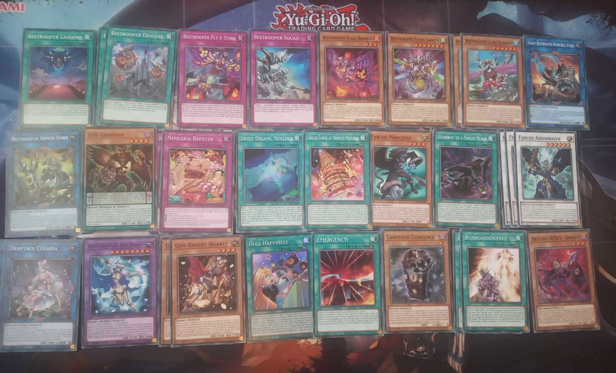 Yu-gi-oh. карти.