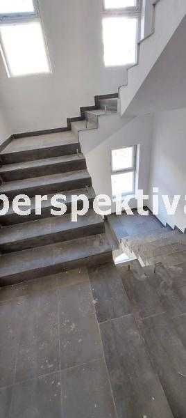 Продава се Тристаен апартамент в Пловдив, Христо Смирненски - 98 кв.м за 1123 €/кв.м - Снимка #13