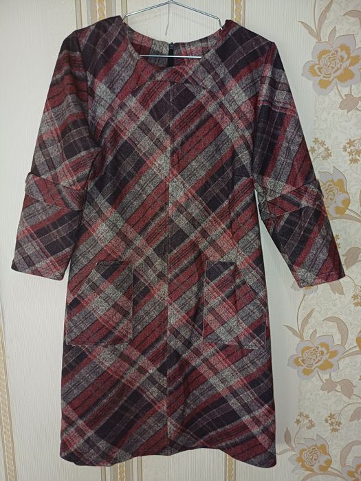 Kuzgi ko'ylak. O'qishga ishga kiyadigan.