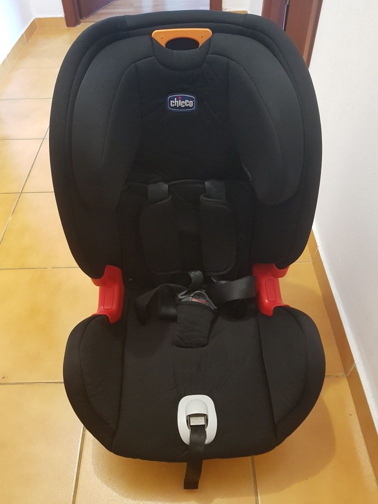 Scaun auto Chicco YOUniverse Isofix, Negru, 12luni+