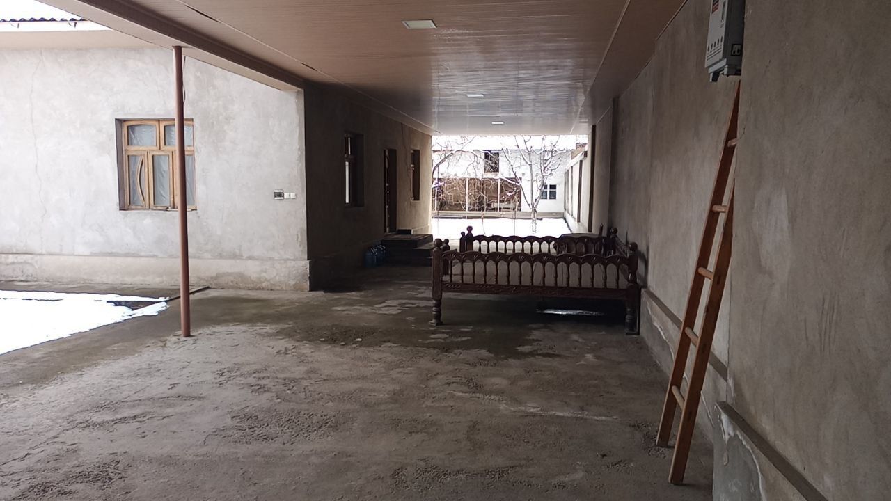 Ховли Уй сотилади