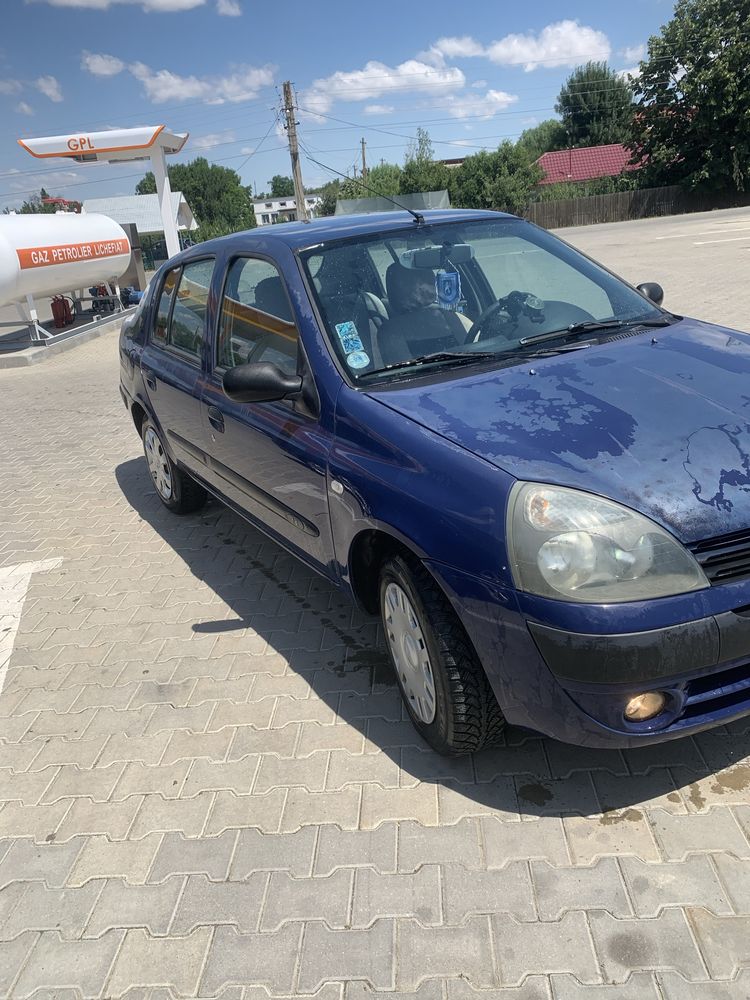 Vînd    Renault clio