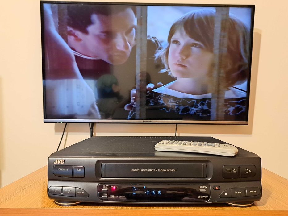 videorecorder vcr JVC HR-J225