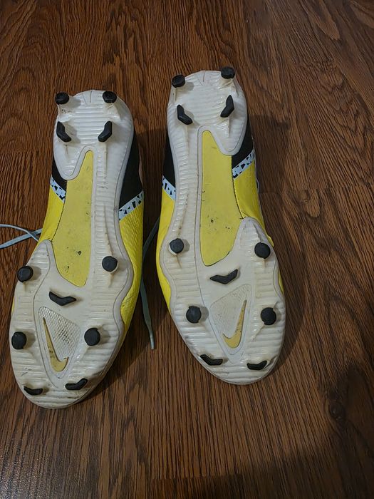 Бутонки Nike Phantom