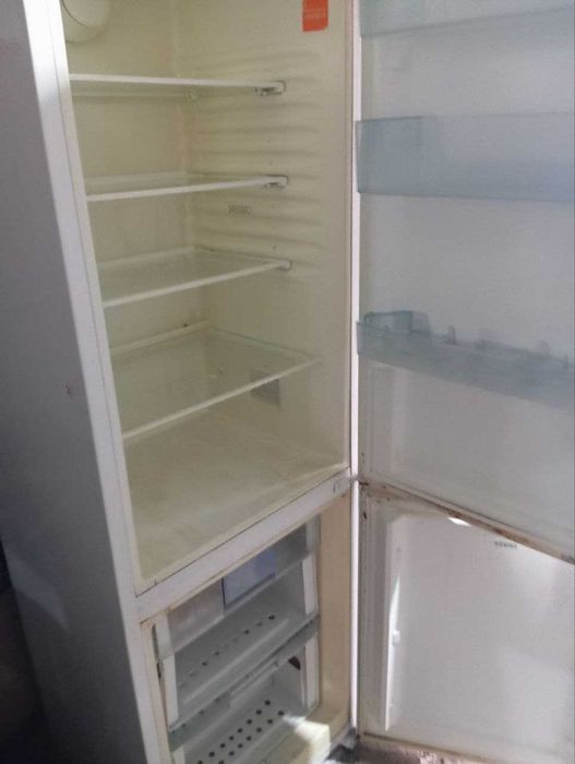 Холодильник HANSA срочно