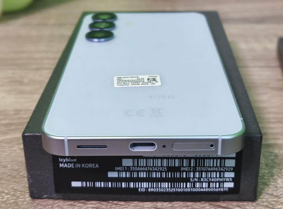Samsung S25 256GB Icyblue Като нов/Бартер