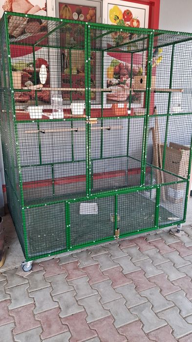 Vand voliera pt papagali
