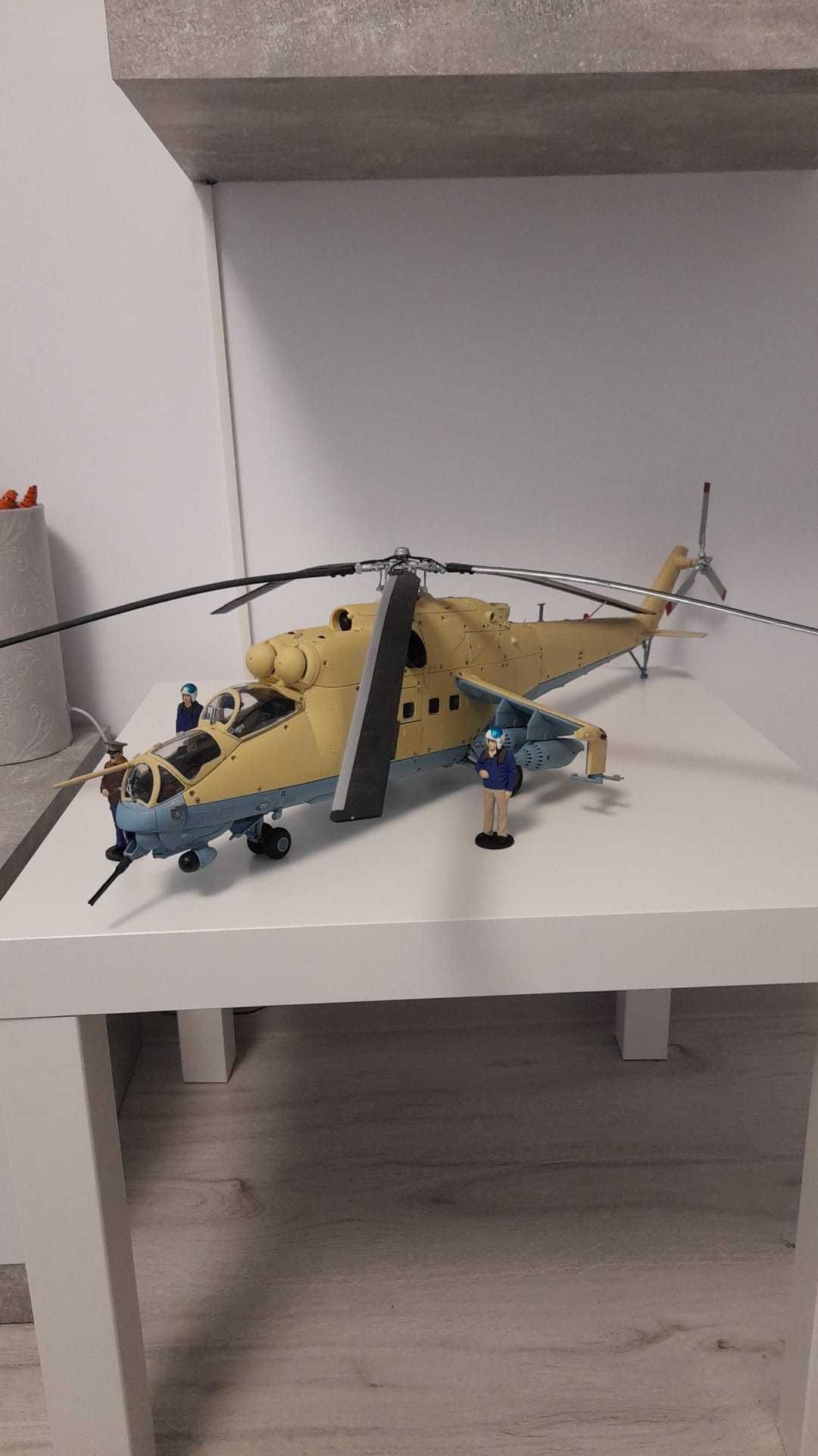 Machete Elicopter de asalt
