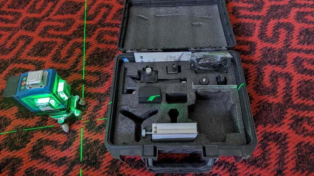 Lazer uroven 4 D compact