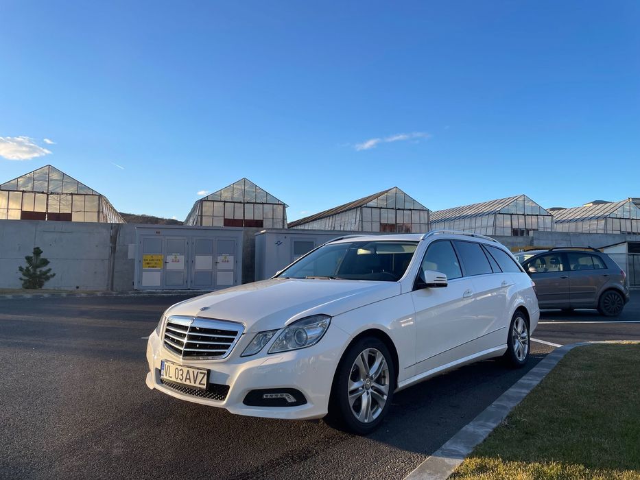 Mercedes-Benz E Mercedes Benz W212 E class E200 CGI BlueEFFICIENCY Avantgarde