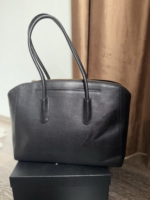 Дамска черна чанта FURLA естествена кожа