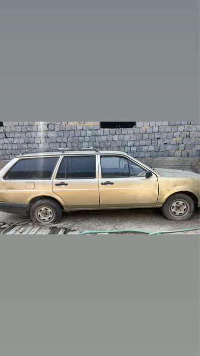 Фолсфаген пассат. ТОРГ! Машина жүк тасуға ыңғайлы. Багажы кең