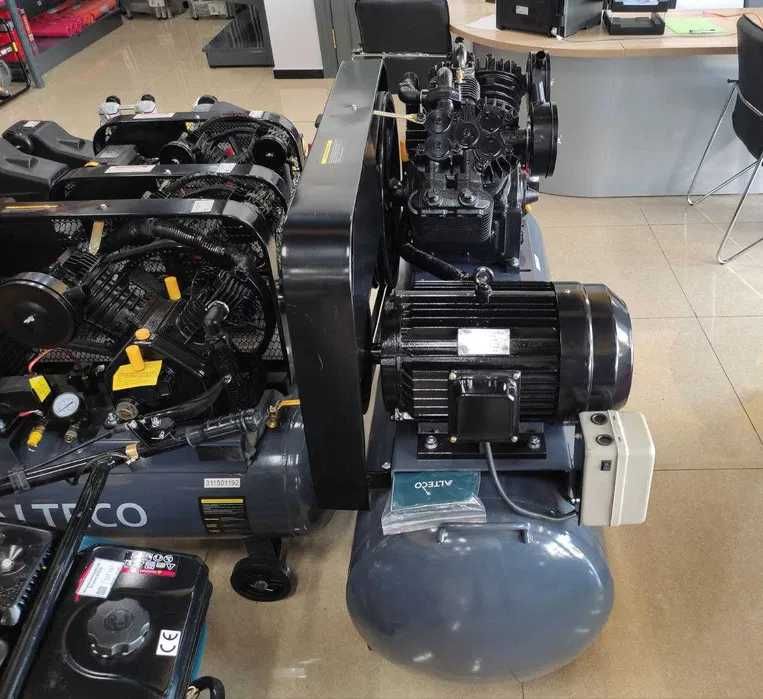 Компрессор / Kompressor ALTECO 300л