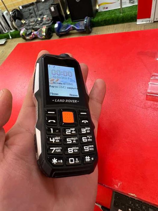 Кнопочный телефон противоударный