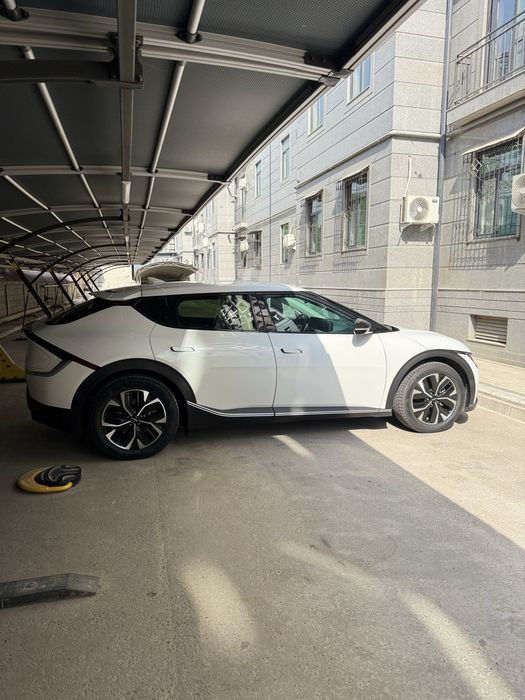 Kia EV6 2023 yil