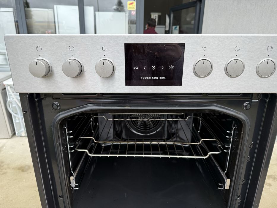 Фурна за вграждане Gorenje Инокс + керамичен плот