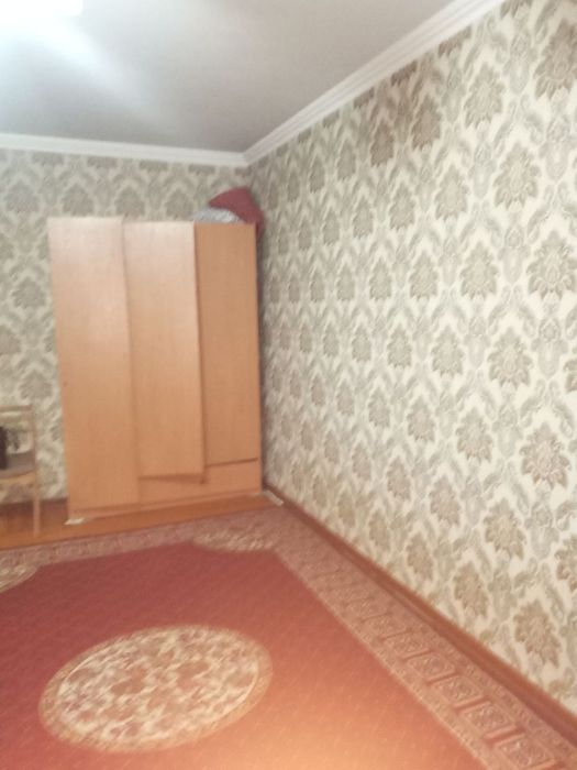 1 xonali uy sotiladi