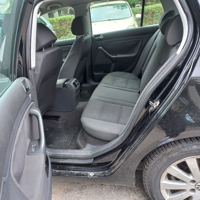 Vând Volkswagen golf5