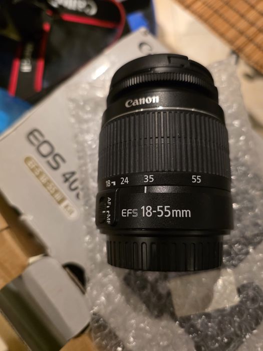 Aparat foto Canon EOS 4000D + obiectiv Canon 18-55