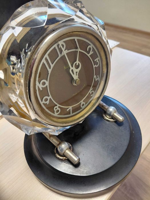 Запазени часовници будилници в добро състояние работещи