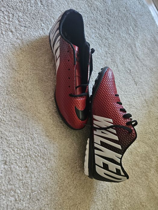 Adidasi fotbal sintetic