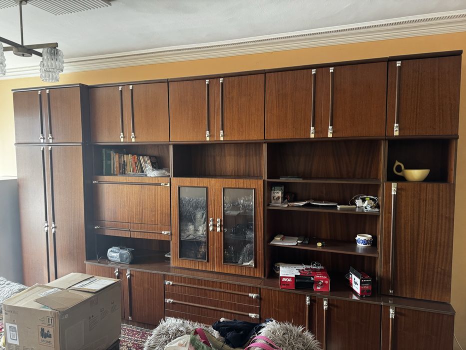 мебели на символични цени