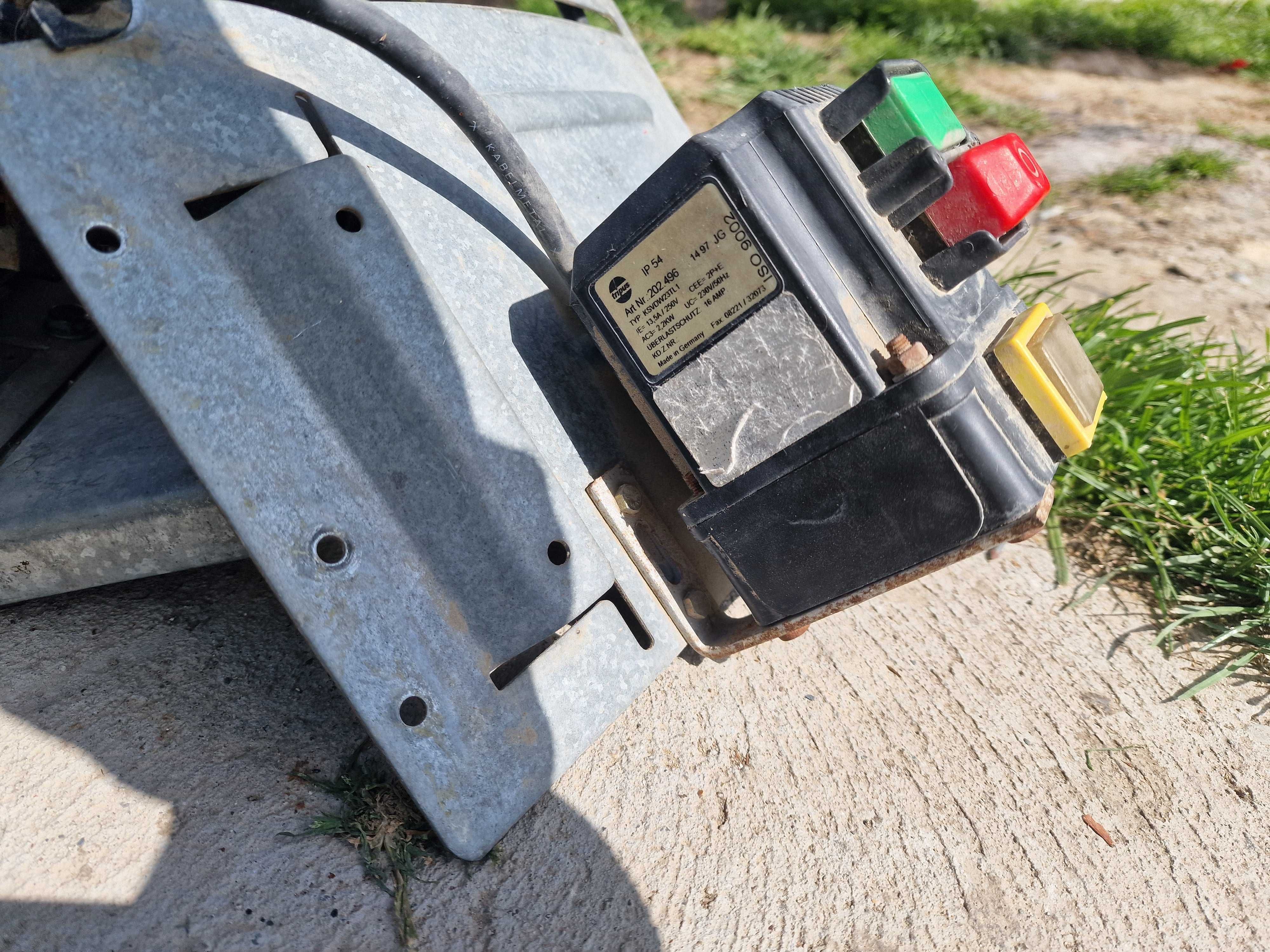 Motor electric Tripus + Panou de control IP54, 2600W, 220V/380V
