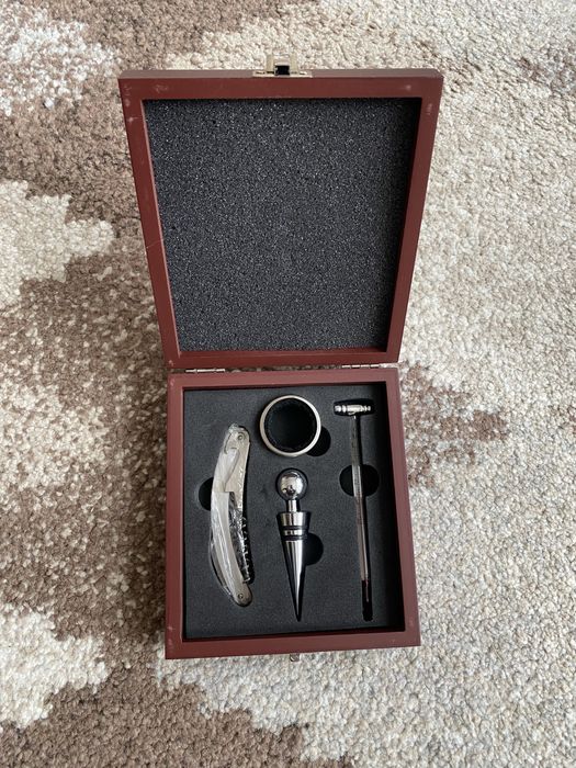 Set accesorii pt vin
