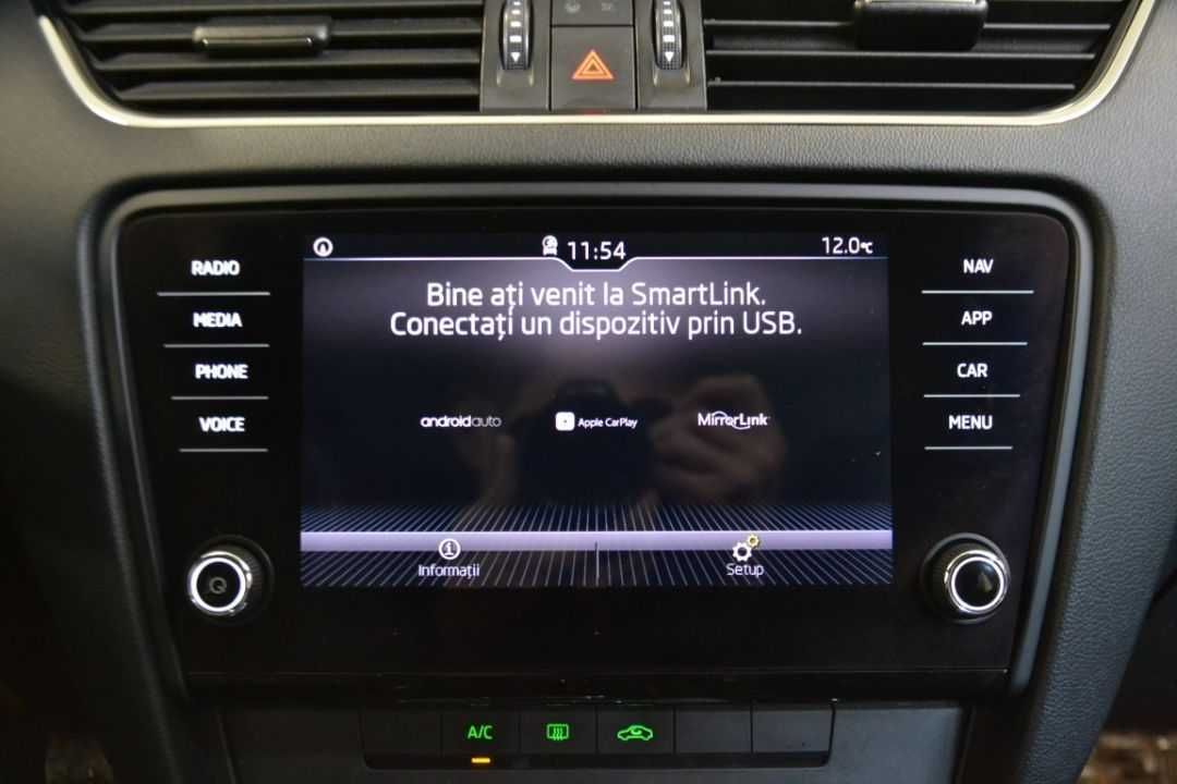 Škoda SmartLink Apple CarPlay Android Auto Octavia 3 Kodiaq Karoq