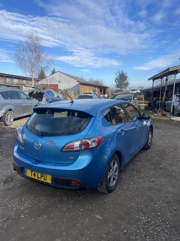 Dezmembrez mazda 3 1.6 benzina