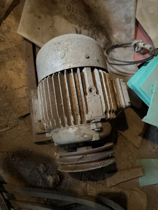 Vand motor trifazic