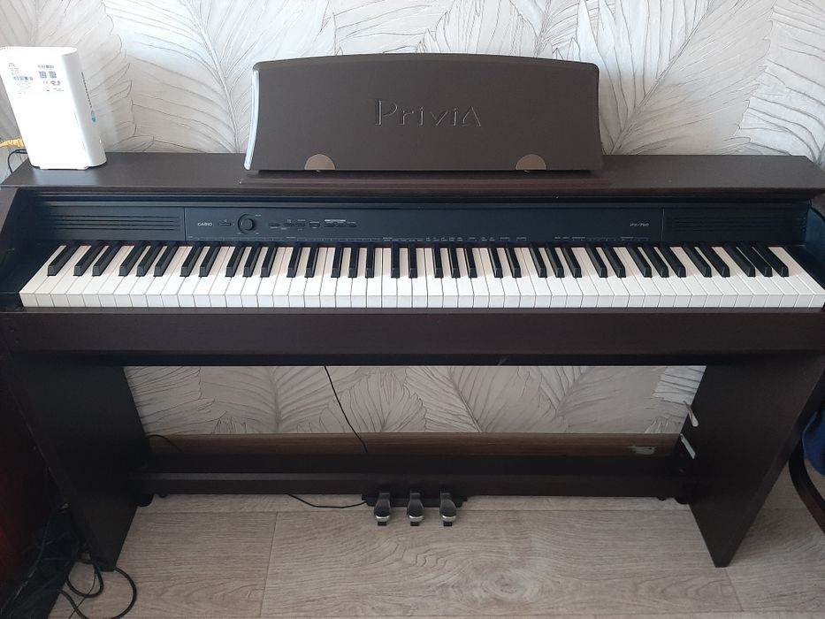 Пианино электронно-цифровое