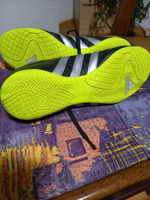 Футболни обувки Adidas 42 стелка 26,5см