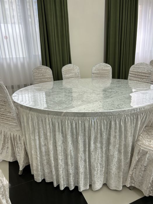 Стол круглый 180см, на 12 человек, стулья,