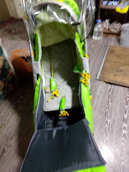 Срочно продам санки новые