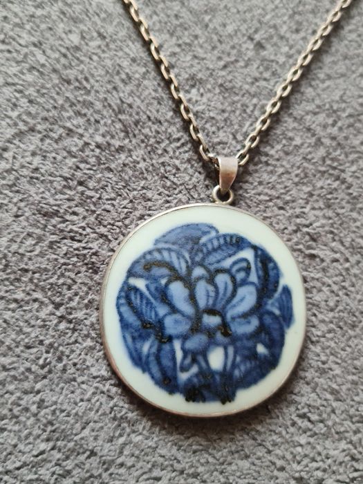 Bijuterie asiatice fine din porțelan antic chinezesc, lucrate manual