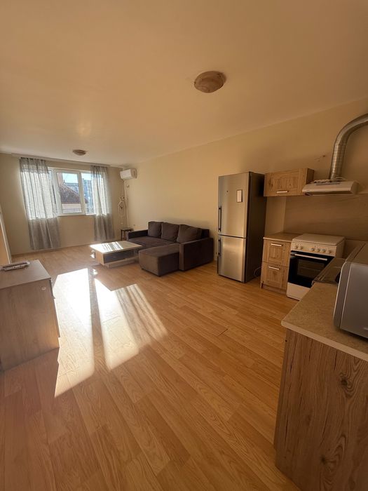 Двустаен апартамент под навм