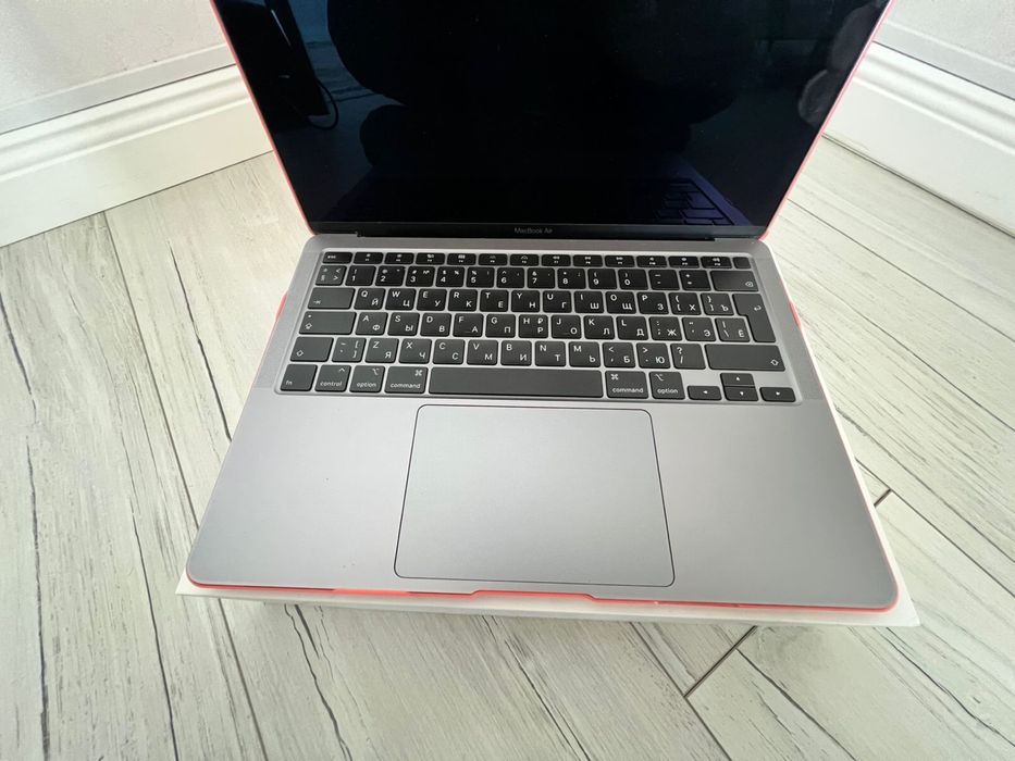 Mac book Air 13-inch, 2020| CORE-i3| 8/256GB