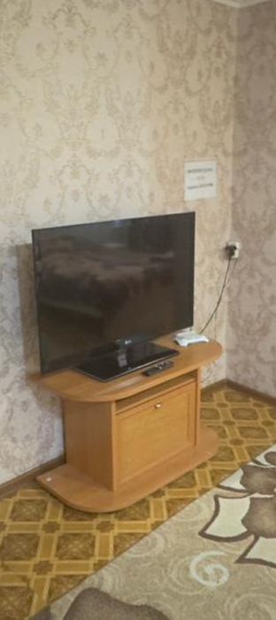 Продается тумбочка под телевизор