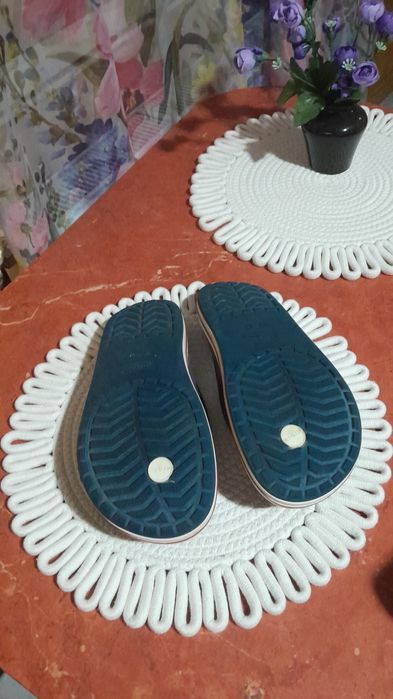 Slapi Crocs barbati marmea 43-44