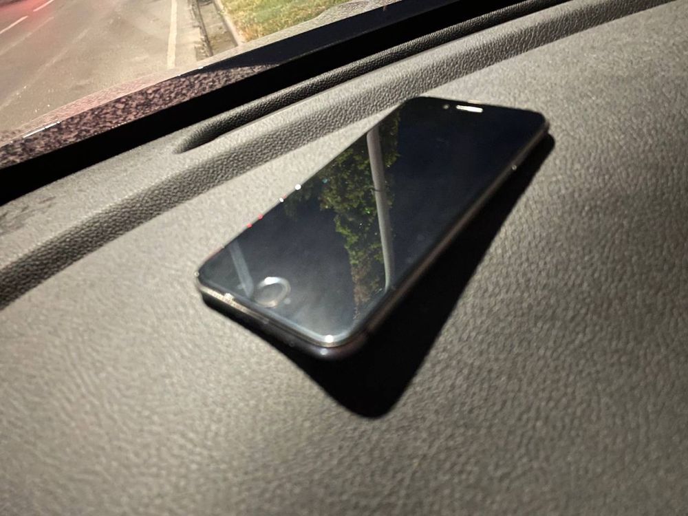 iPhone 8 sotiladi aybi yo