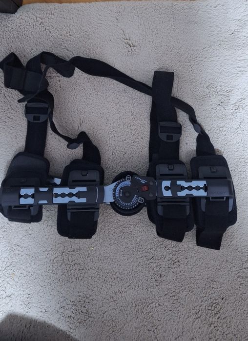 Orteza genunchi reglabila