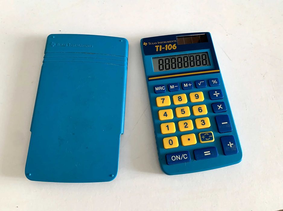 Calculator de buzunar Texas Instruments TI-106 solar husă de protecție