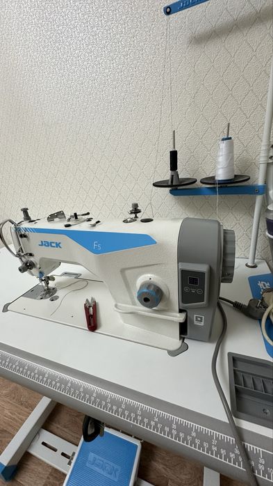 Швейная машина jak f5