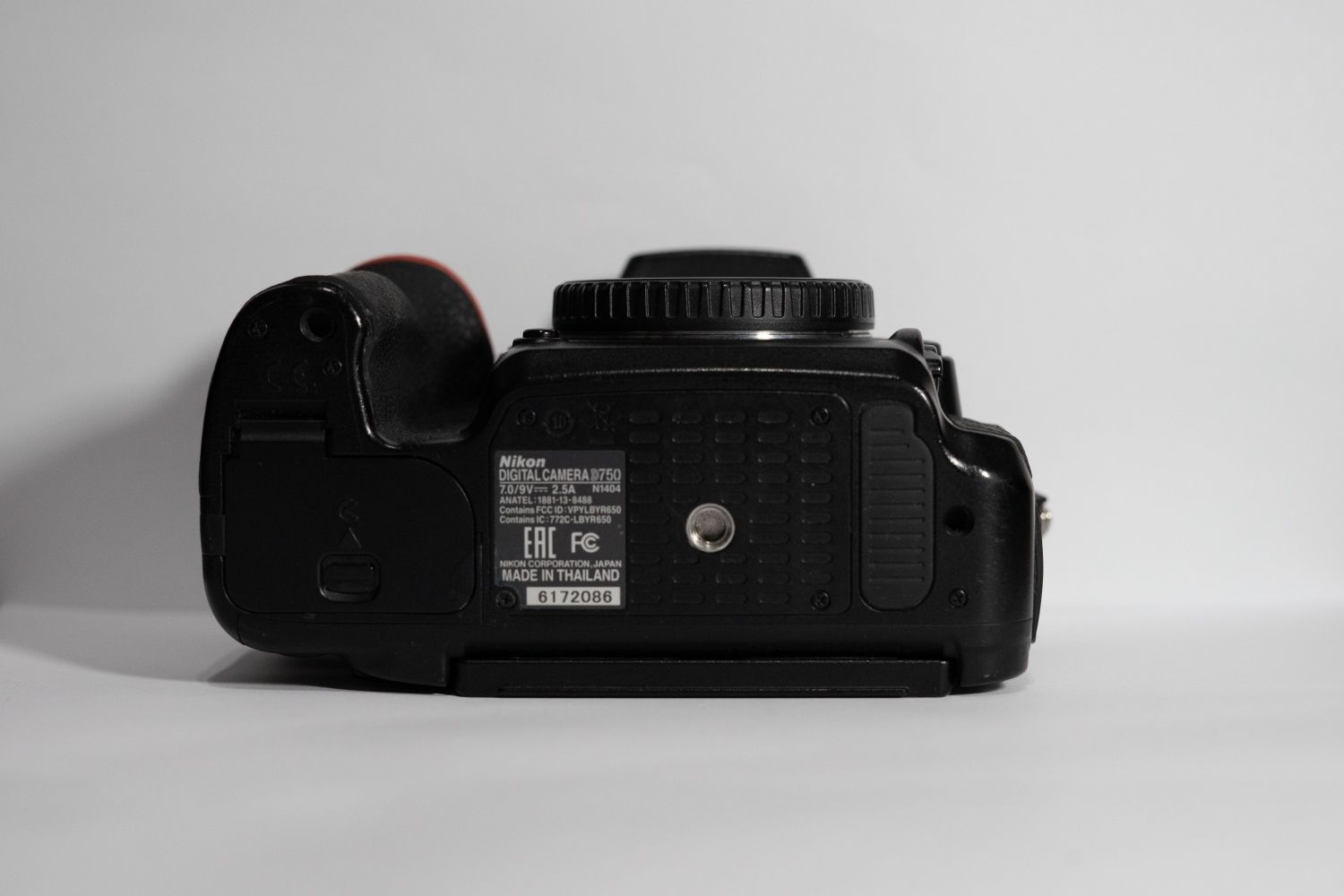 Vând Nikon D750 in stare foarte bună