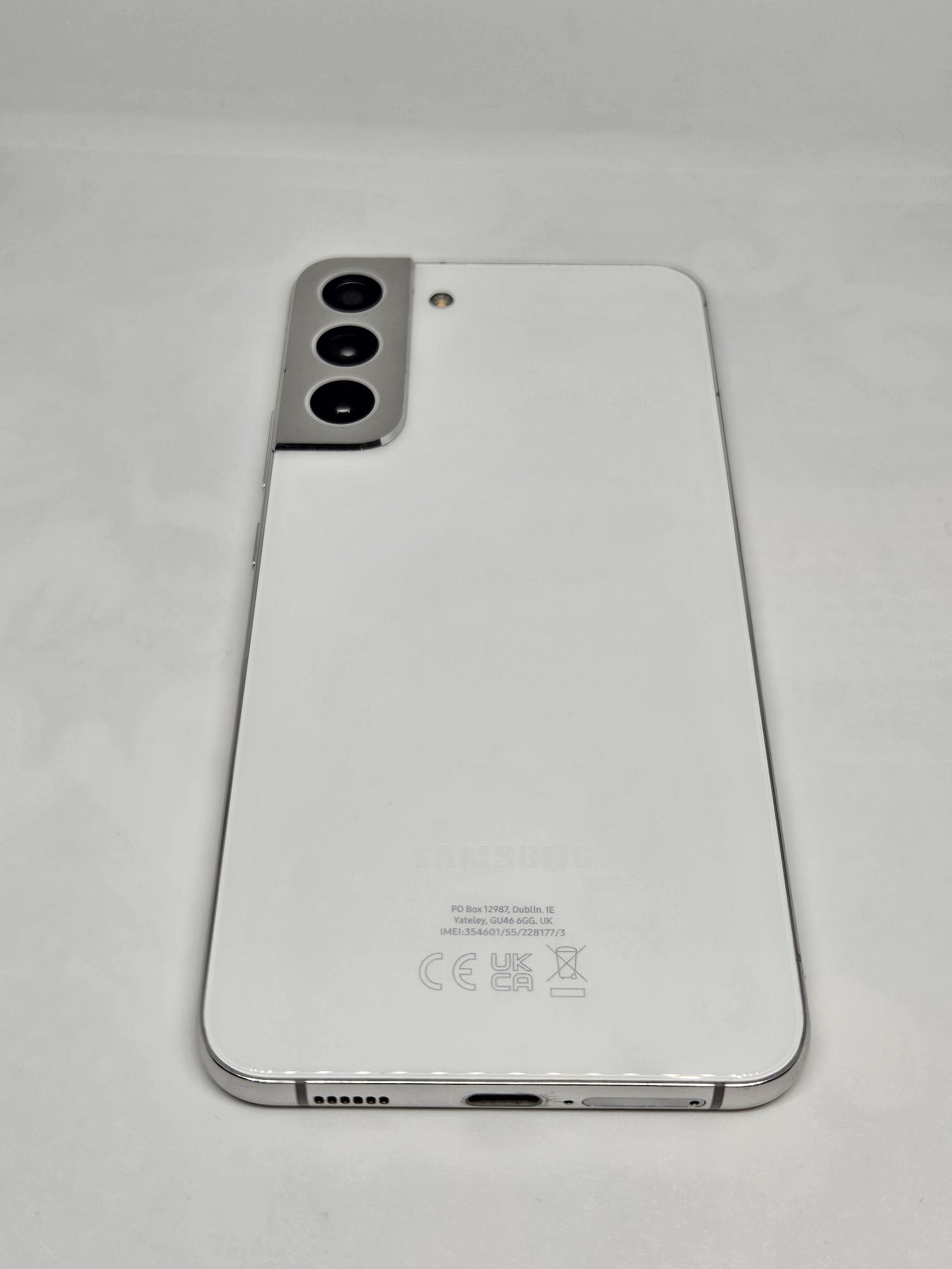 Samsung Galaxy S22 Plus 128Gb/8Ram White Като нов