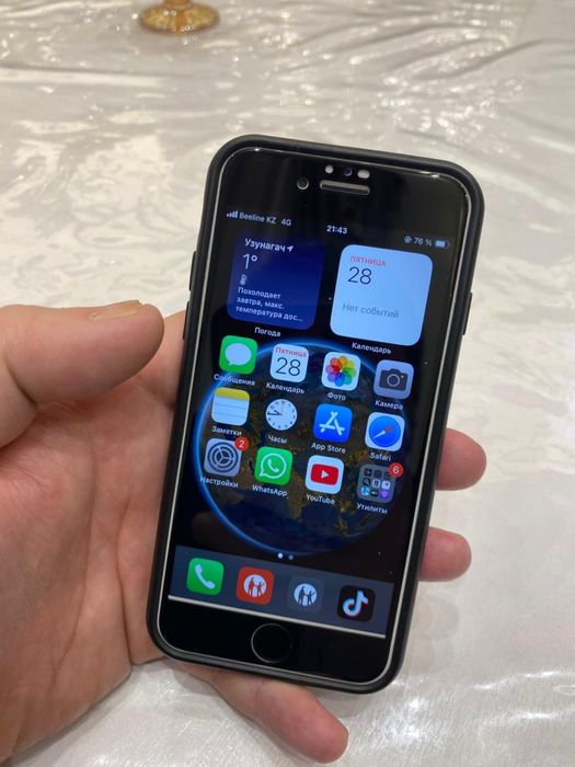 Айфон SE 64 gb в хорошем состоянии