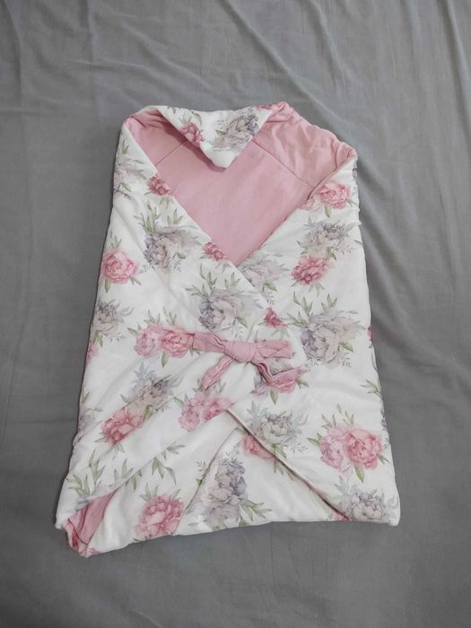 Sac bebe si paturici de înfășat